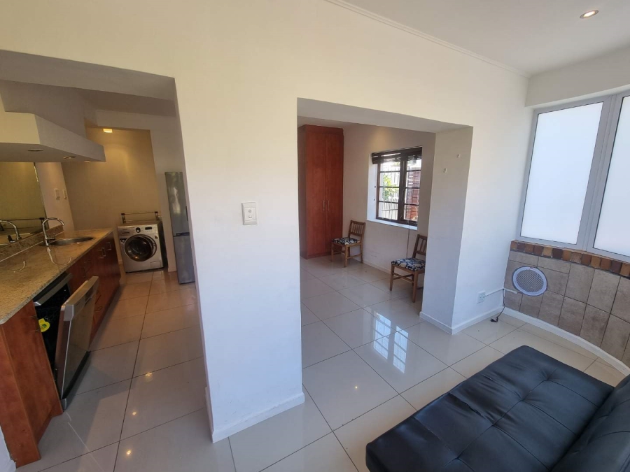 To Let 1 Bedroom Property for Rent in Oranjezicht Western Cape